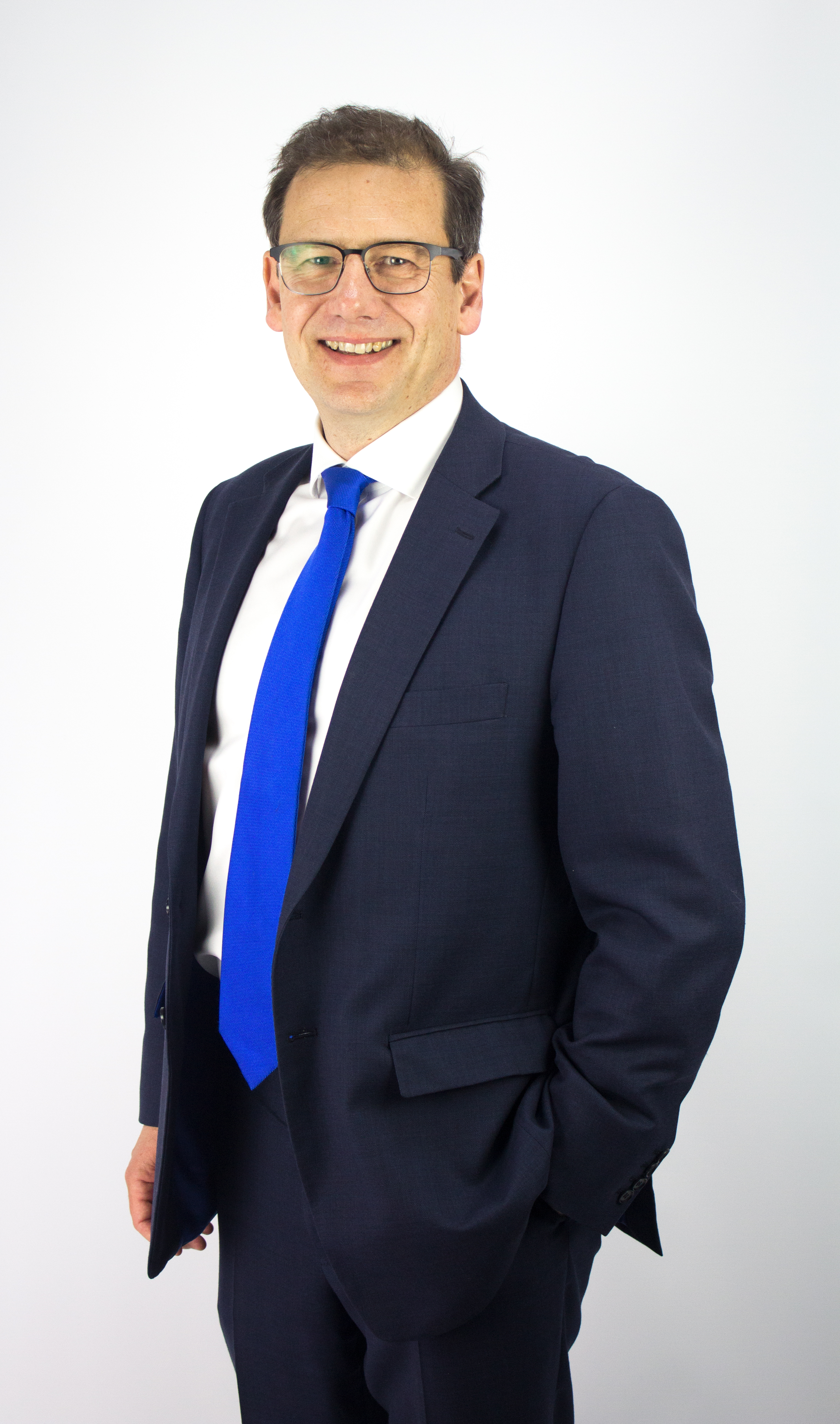 Azets recruits over 200 graduates and school leavers for this Autumn