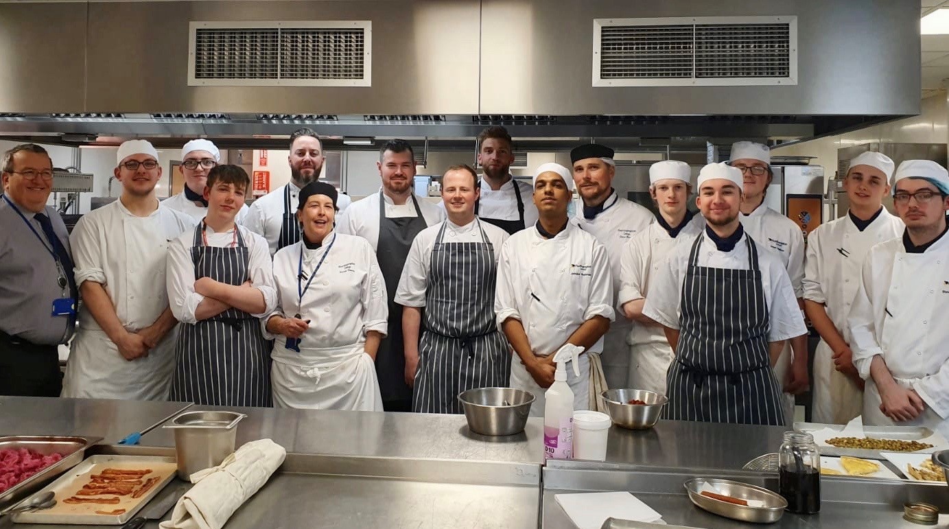 Top chefs team up with college students for charity dinner