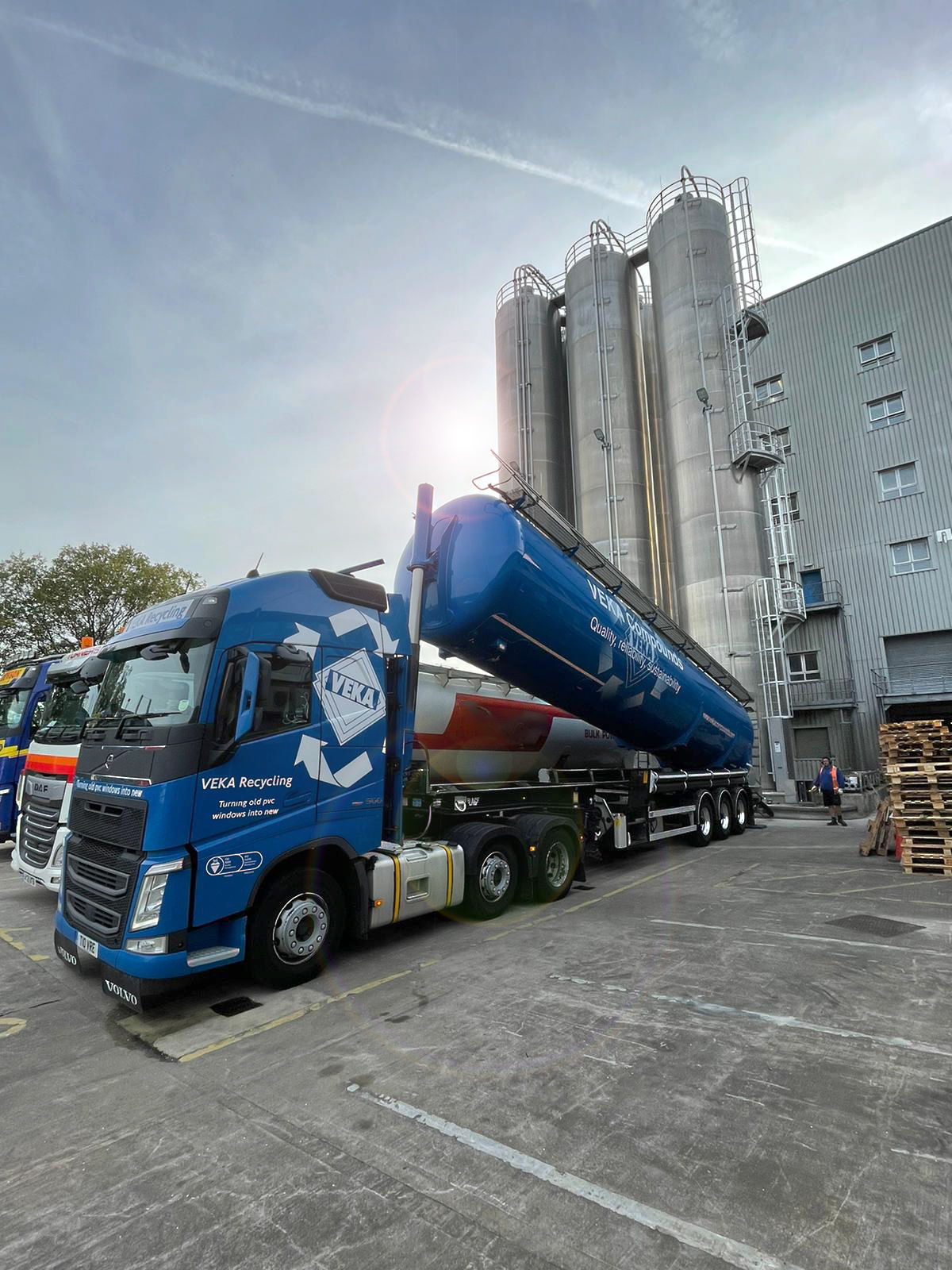 VEKA GROUP COMMITMENT TO RECYCLED PVC-U MARKED BY TANKER DELIVERIES