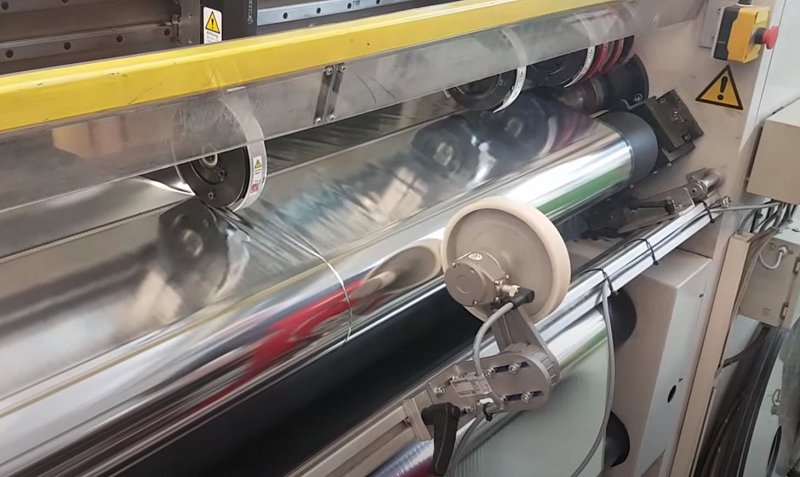 Roll feed and winding web length measurement made easy: Wachendorff LMSMA length measurement systems optimise length, position and speed feedback
